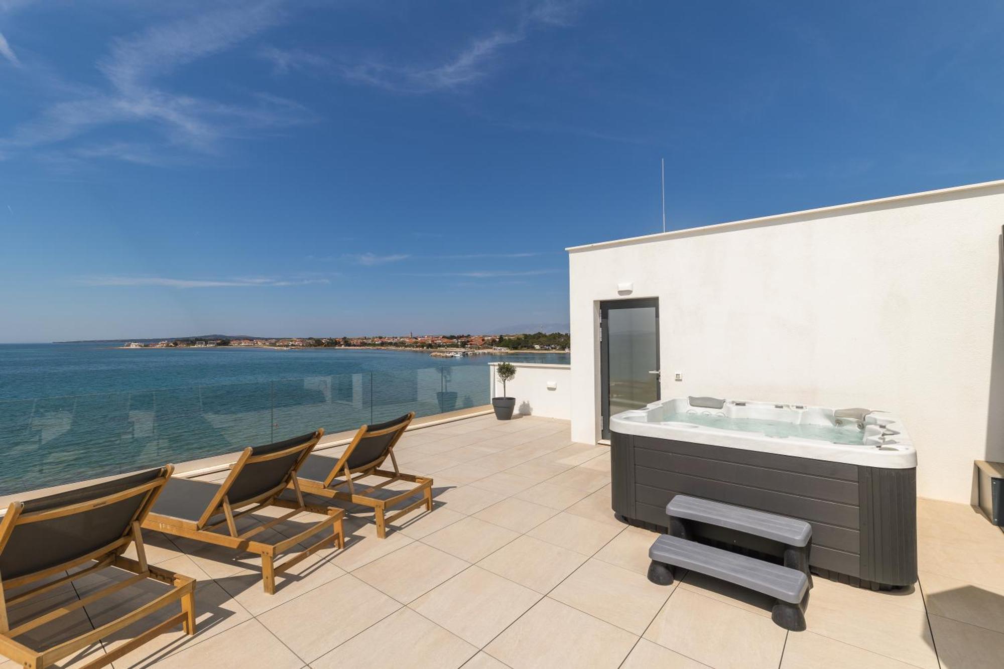Aqua Blue By Belmont Realty Apartment Привлака Екстериор снимка