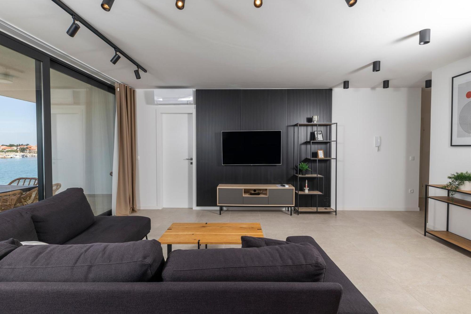Aqua Blue By Belmont Realty Apartment Привлака Екстериор снимка